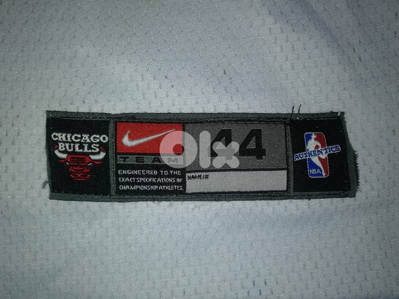 Chicago Bulls Michael Jordan #23 jersey size 44 by Nike for NBA final 4
