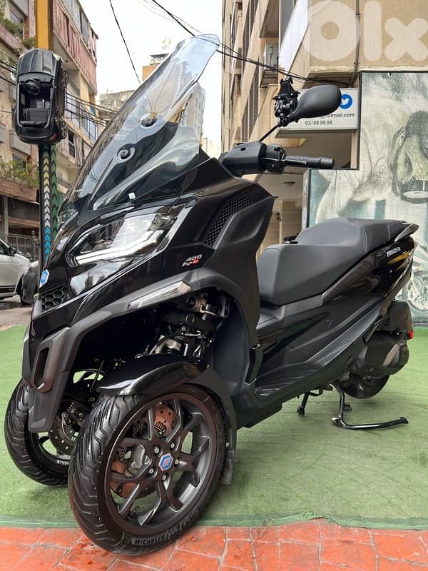 piaggio MP3  400 cc HPe 2024 1