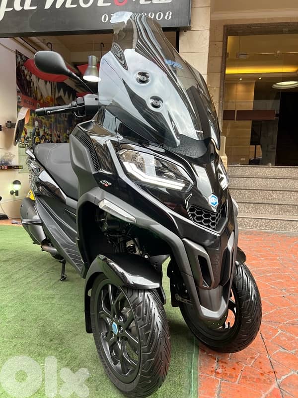 piaggio MP3  400 cc HPe 2024 0