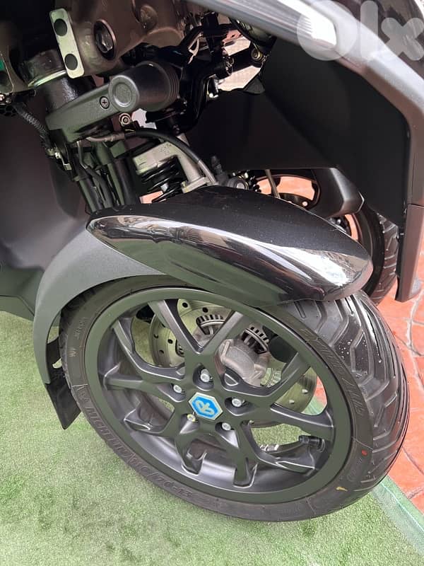 piaggio MP3  400 cc HPe 2024 11