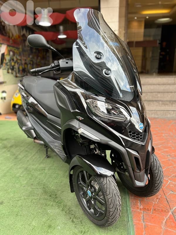 piaggio MP3  400 cc HPe 2024 13