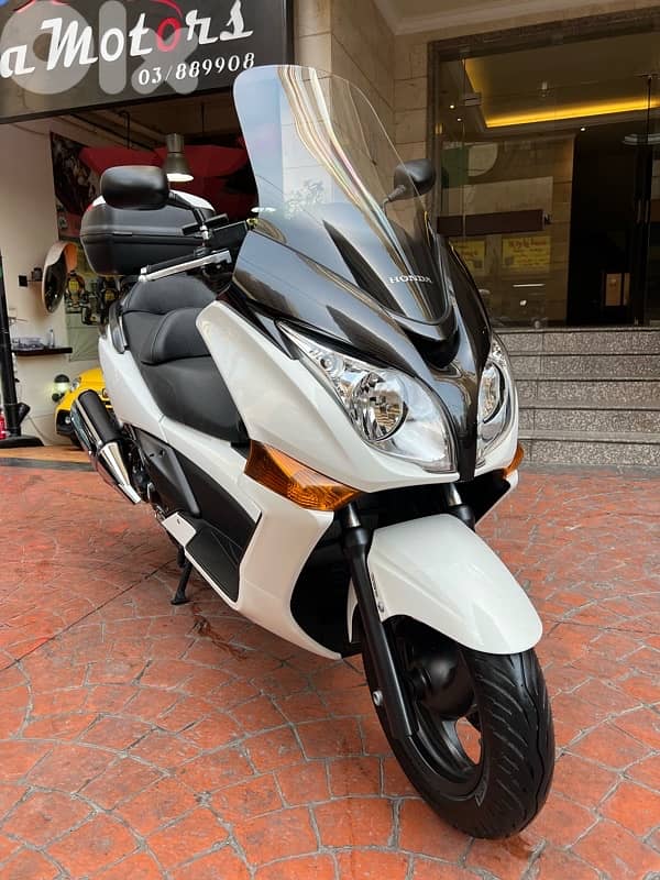 Honda Silverwing GT 400  cc Japanese معرض صك بيع 3