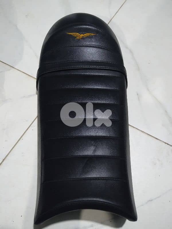 Moto Guzzi Cafe Racer seat for V7 2