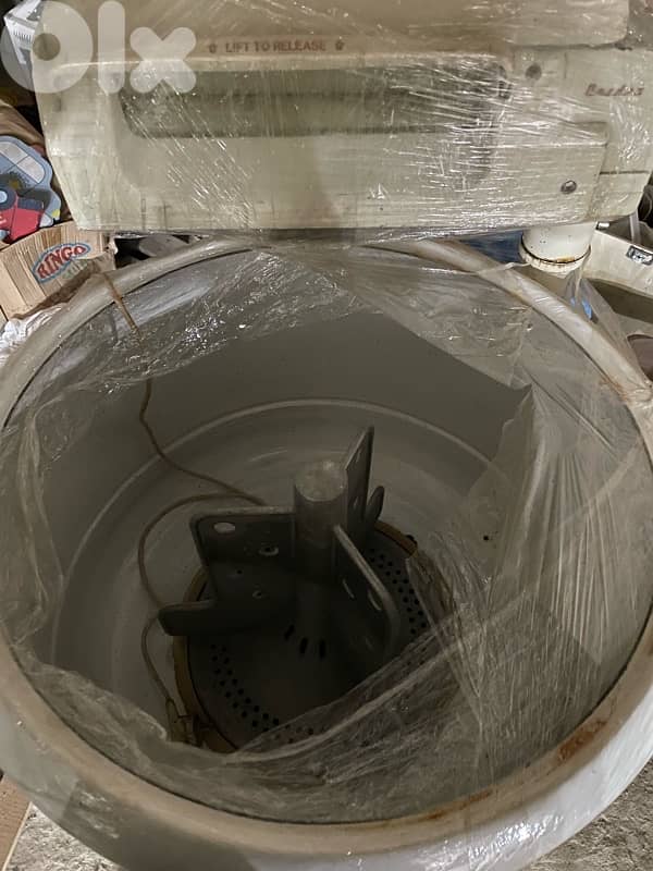 غسالة مع عصارة 1