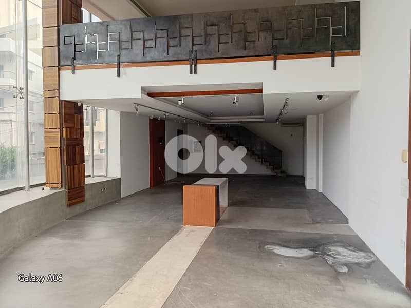 Showroom for rent in Dekwaneh صالة عرض للايجار في ديكوانة 0
