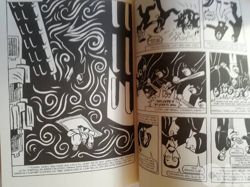 Persepolis by author Marjane Satrapi book hardcover first edition pri 2