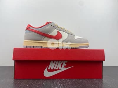 Nike dunks OG collection size 45 swipe for more