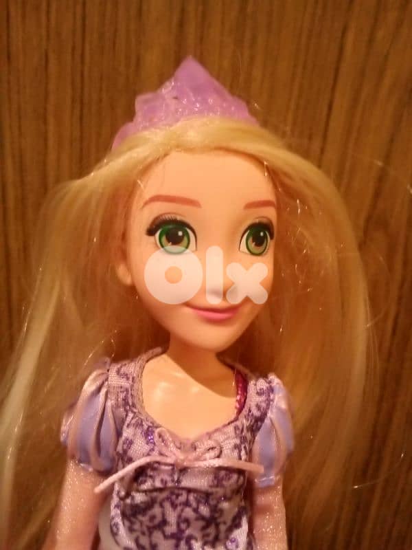 Princess RAPUNZEL Disney TANGLED Hasbro Great doll +Crown=21$ 2