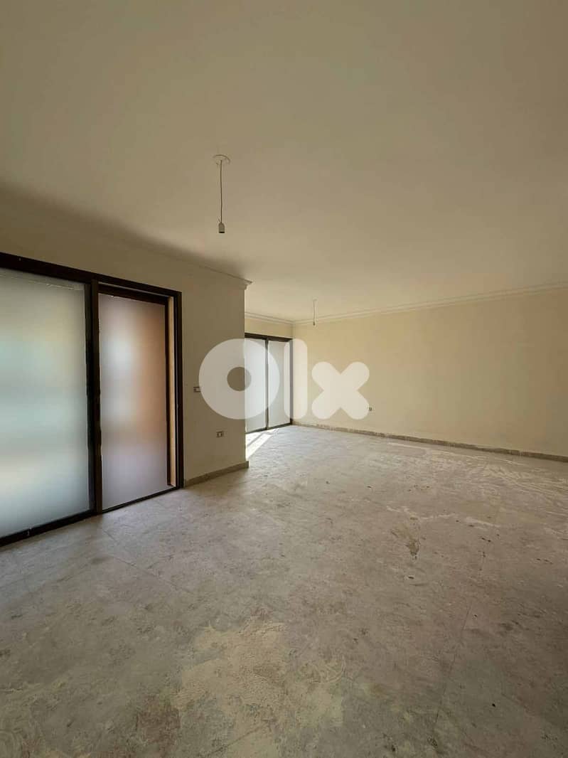 NEW BUILDING IN MAZRAA PRIME (210SQ) 3 BEDROOMS , (BT-976) 0