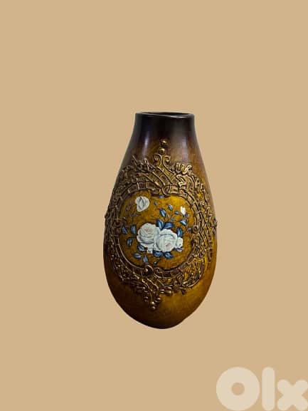 Floral Embossed Vase 0