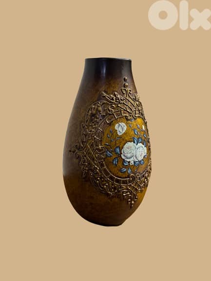 Floral Embossed Vase 1