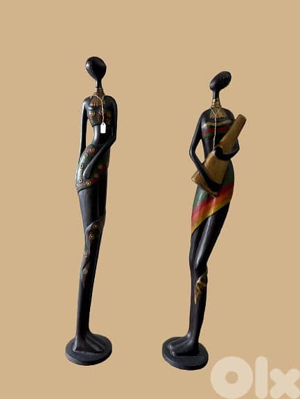 Graceful African Statues 0