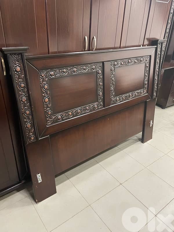 غرفة نوم كاملة مستعملة شبه جديدة 2