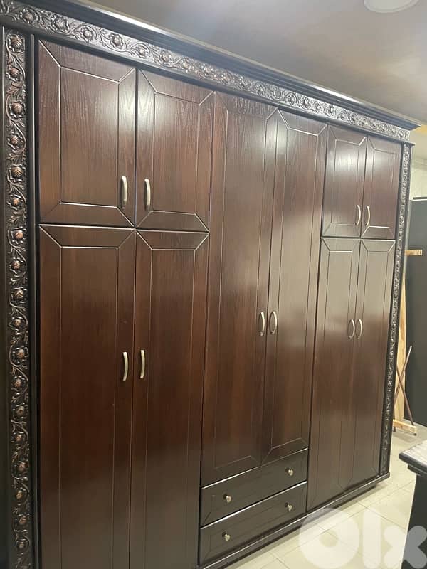 غرفة نوم كاملة مستعملة شبه جديدة 3