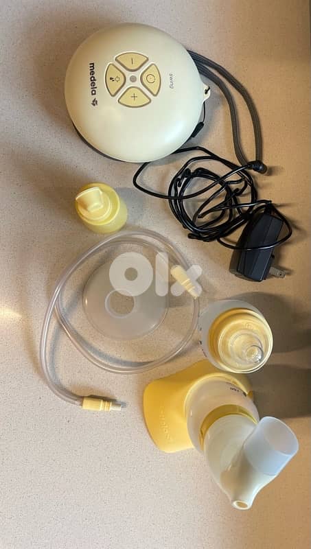 Medela Swing Single Electric Pump with Acessories 1