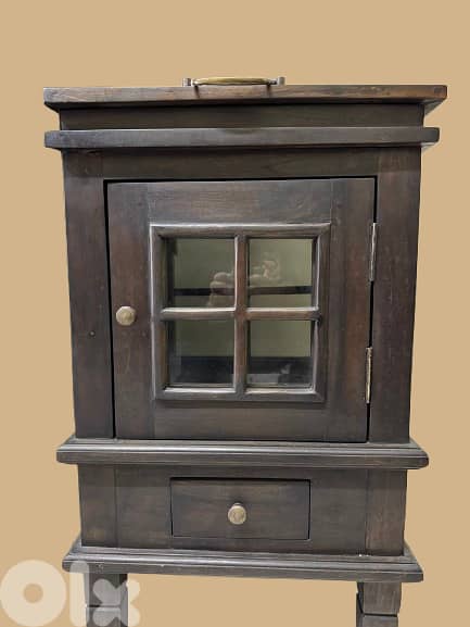 Glass-Panel Cabinet 0