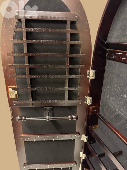 Standing Mirror with Hidden Jewelry Storage 3