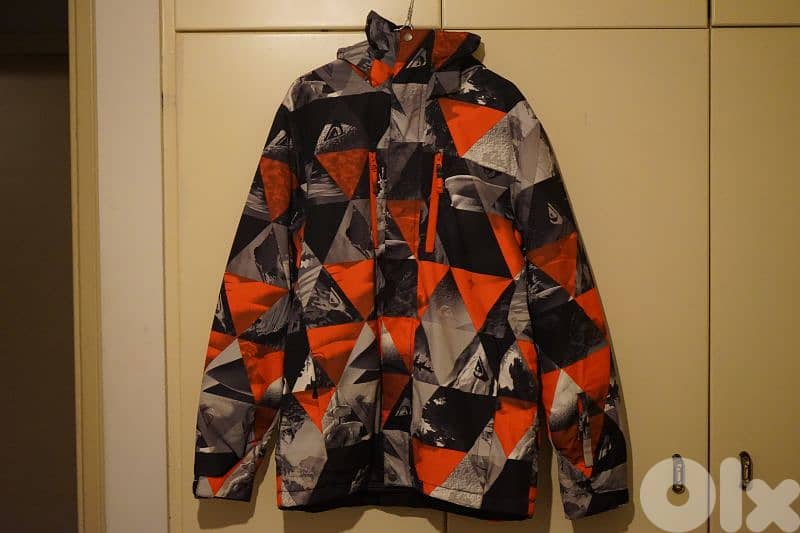 Ski / Snowboard Jackets (check the seller ads for detailed prices) 17