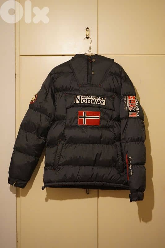 Ski / Snowboard Jackets (check the seller ads for detailed prices) 18