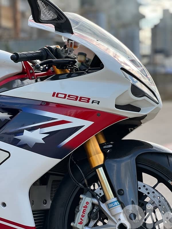 1098 R  troy bayliss edition 4