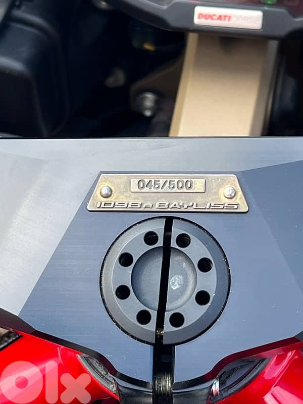 1098 R  troy bayliss edition 7