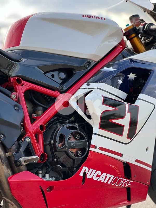 1098 R  troy bayliss edition 12