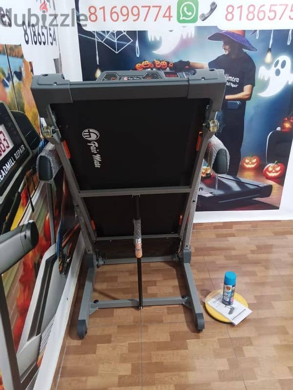 treadmill sports machines 2hp motor power  like new 2