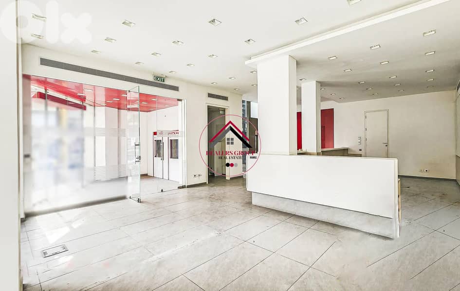 Prime Location Elegant Shop for sale in Achrafieh 0