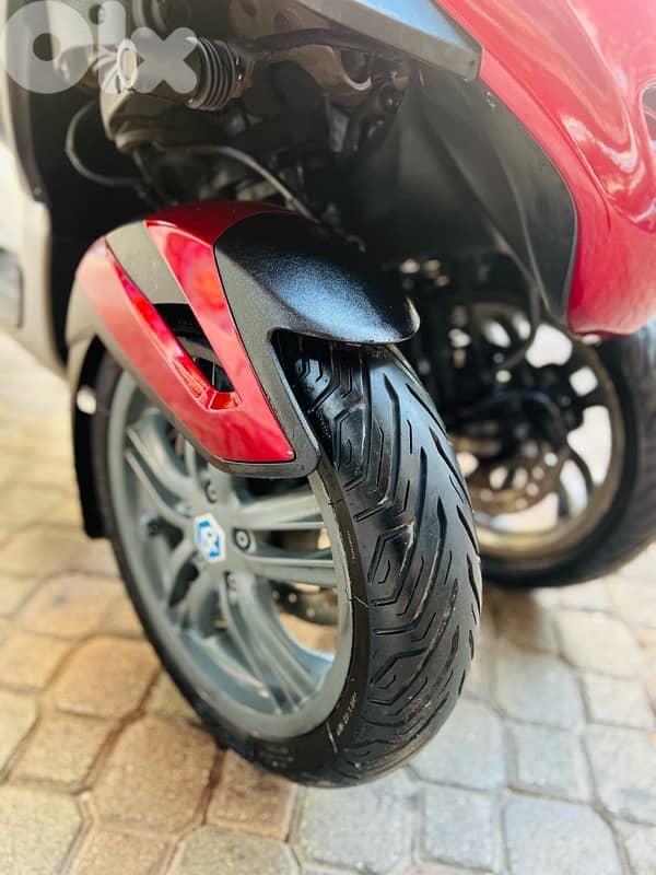 piaggio Mp 3 300 cc 4