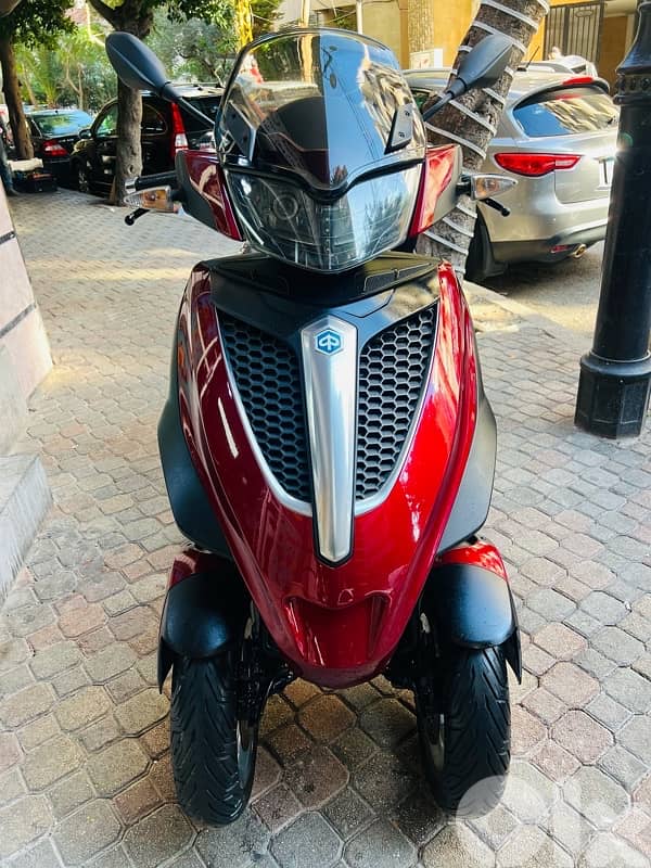 piaggio Mp 3 300 cc 5
