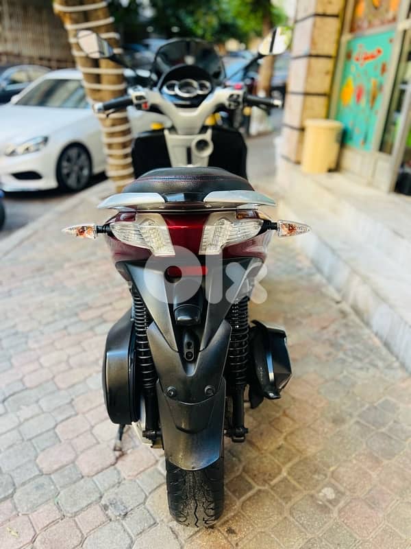 piaggio Mp 3 300 cc 6