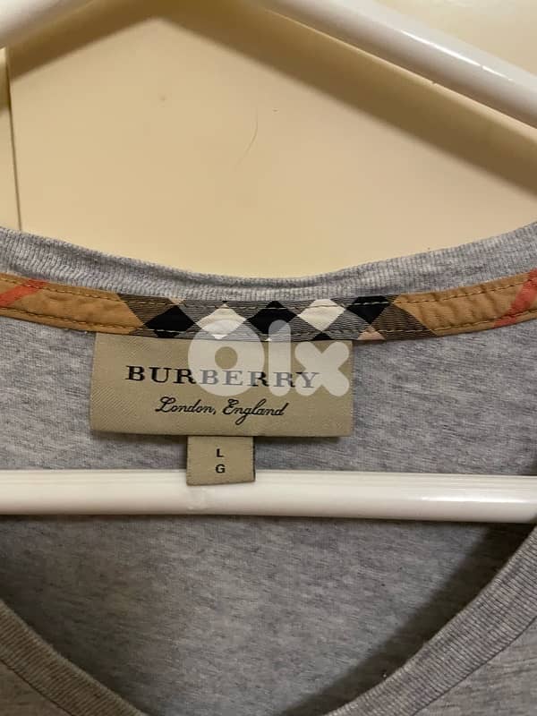 Burberry Tshirt Large 2