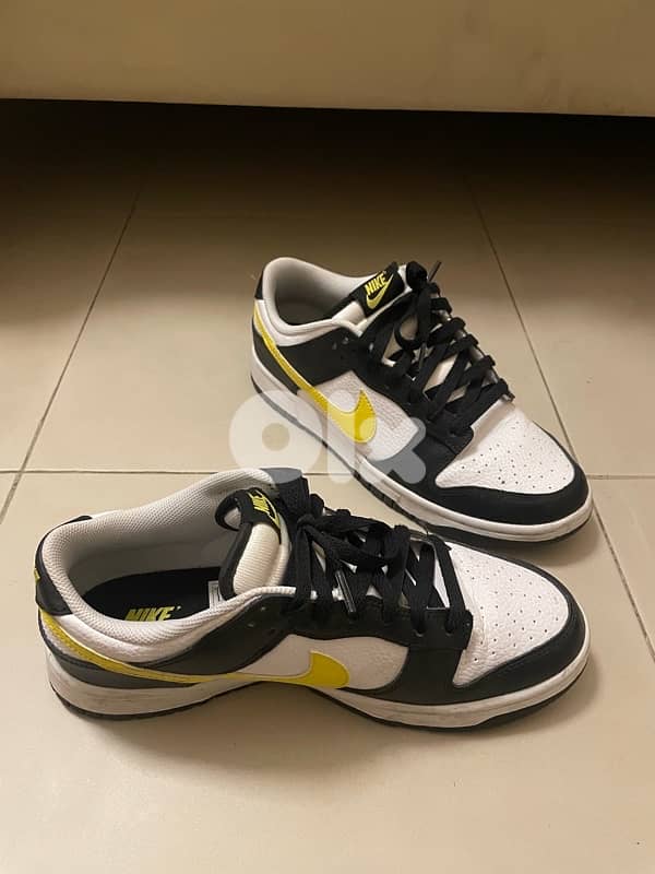 Nike Dunks Low Yellow Panda 5