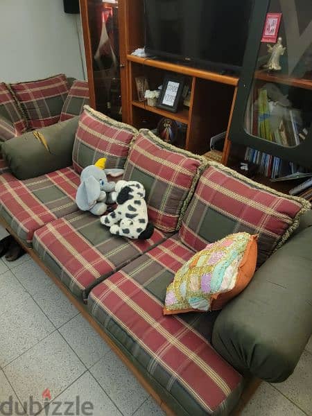صلون أربع قطع Sofa 4 pieces great condition 2
