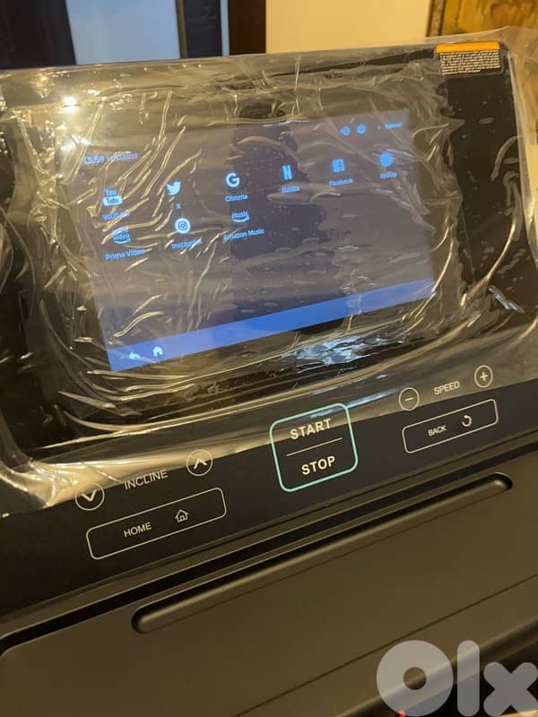 Motorized treadmill with tv (WIFI) 3