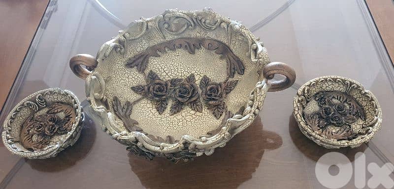 جاط ومنفضتين - A bowl and two ashtrays 1