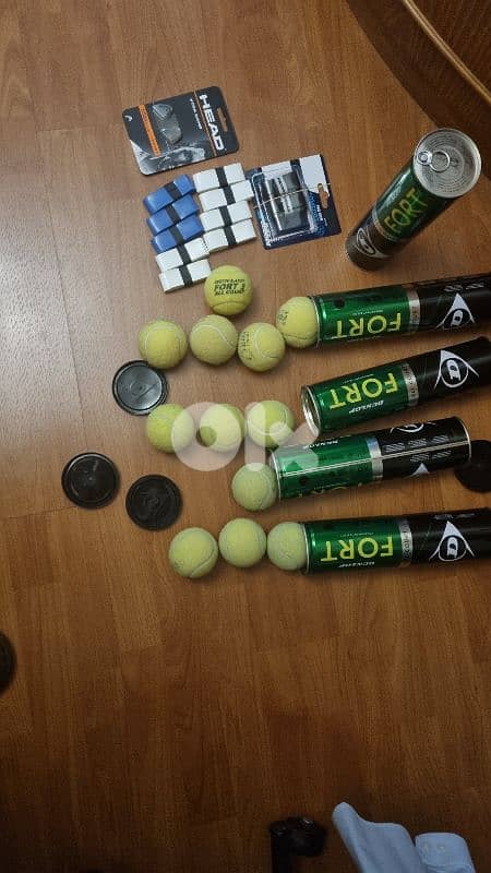 tennis  balls +grips+shock absorption bargain price 8