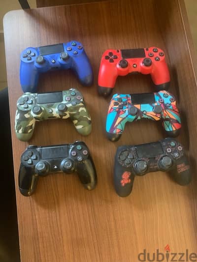 PS4 controllers