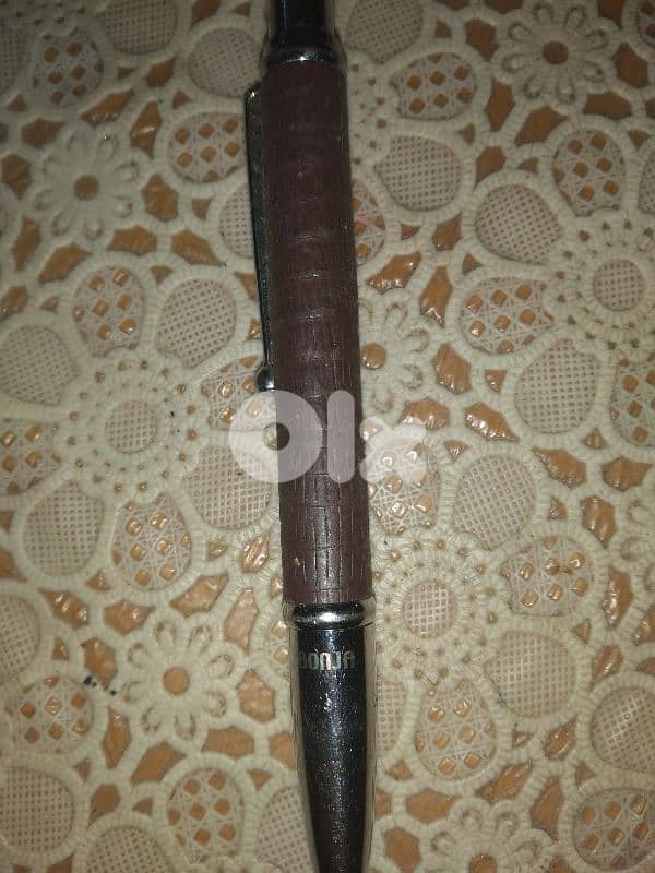 Anthony Bonja Pen used needs refill 1