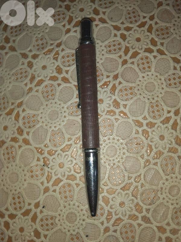 Anthony Bonja Pen used needs refill 2