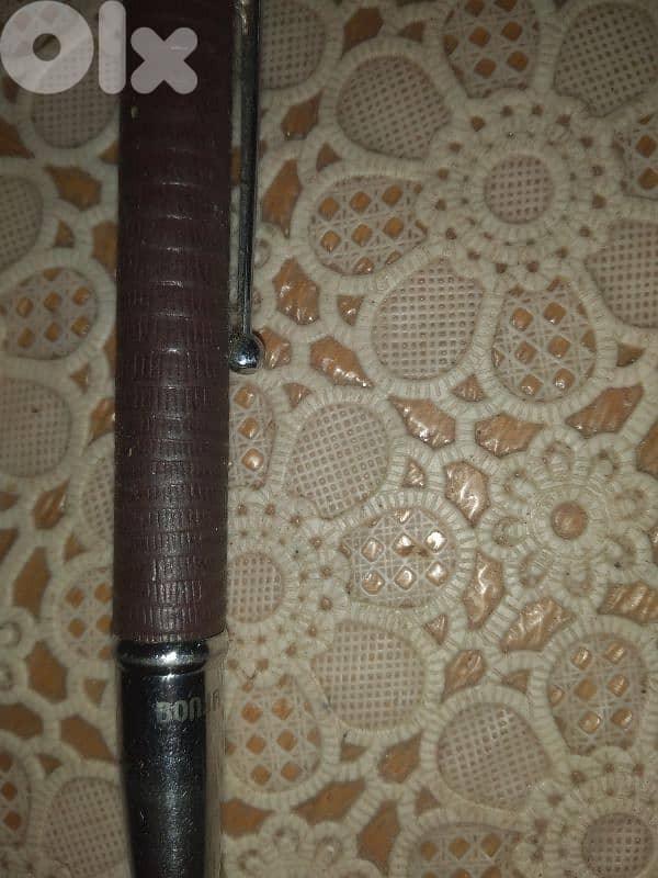 Anthony Bonja Pen used needs refill 4