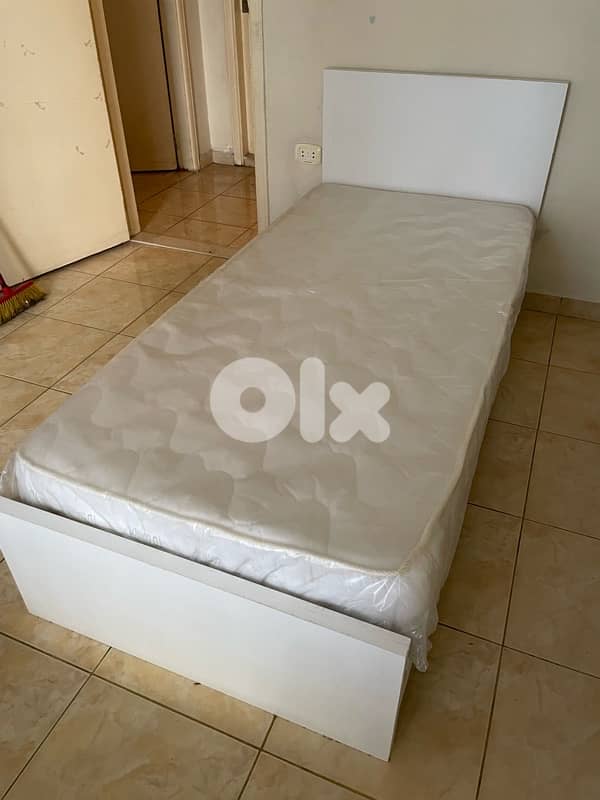 تخت مفرد مع فرشة جديدة بافضل الاسعار 0