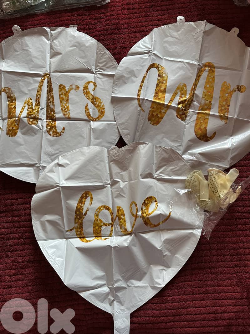 Bachelor accessories, balloons and tattoos 5