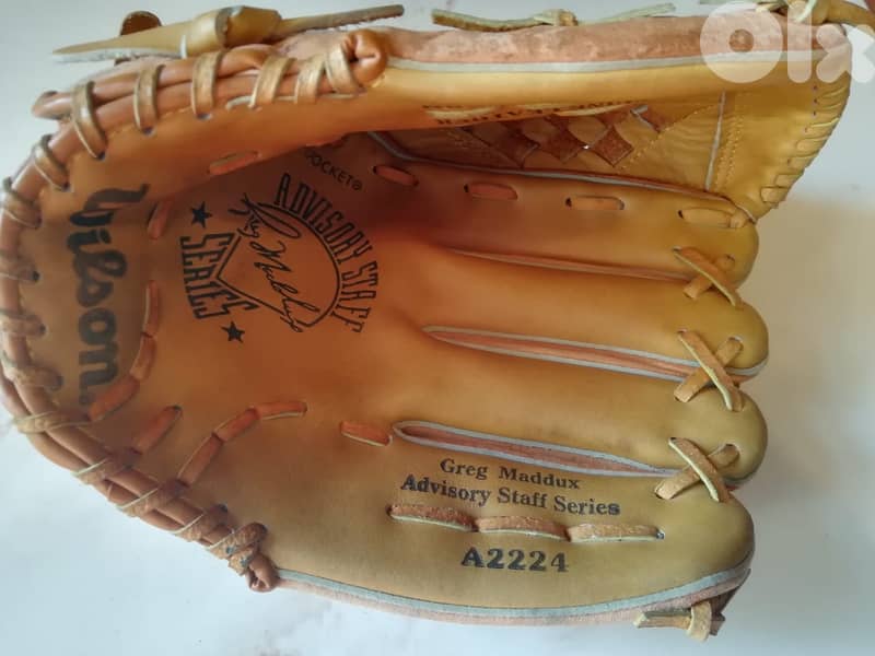 Wilson Baseball large leather glove plus ball 2