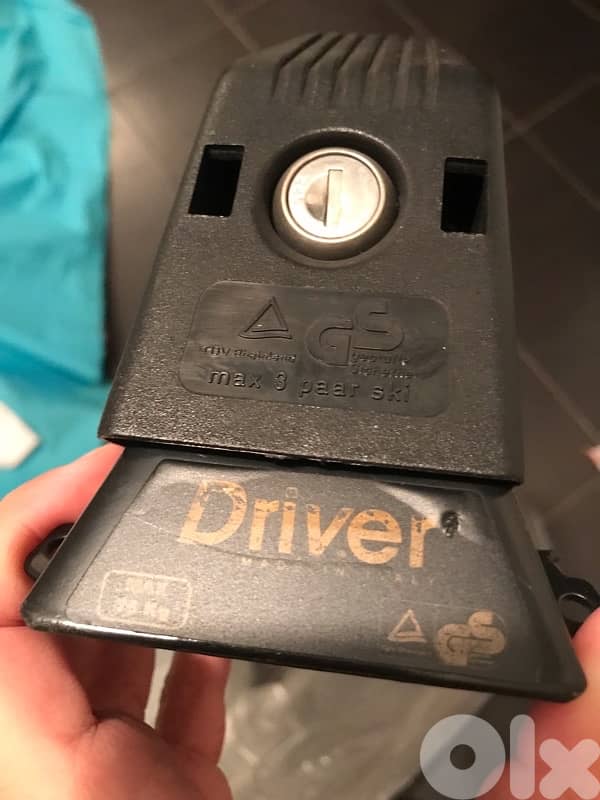 Ski & Stand for car 5