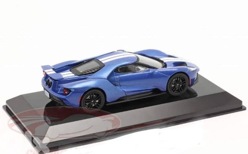 Ford GT 2017 diecast car model 1;43. 4