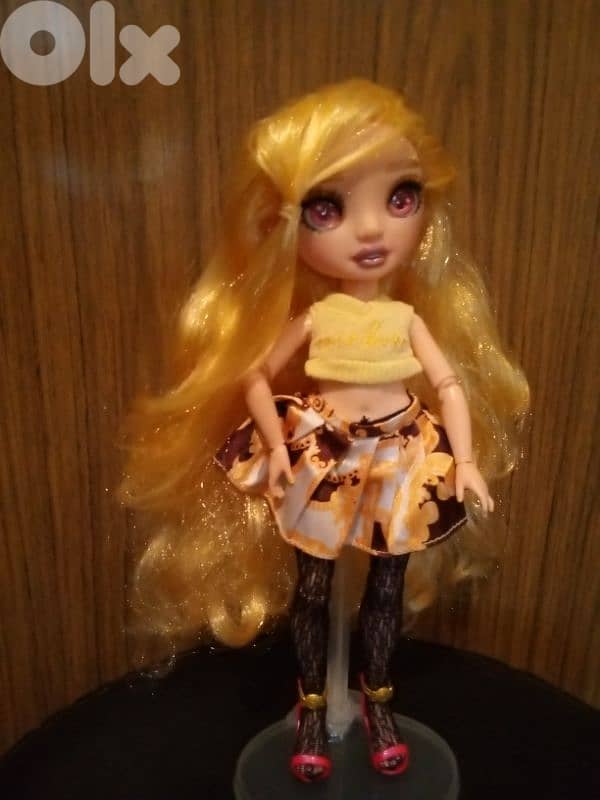 RAINBOW HIGH SHERYL MEYER OMG As new Big doll articulated +Shoes=40$ 0