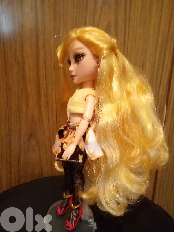 RAINBOW HIGH SHERYL MEYER OMG As new Big doll articulated +Shoes=40$ 5