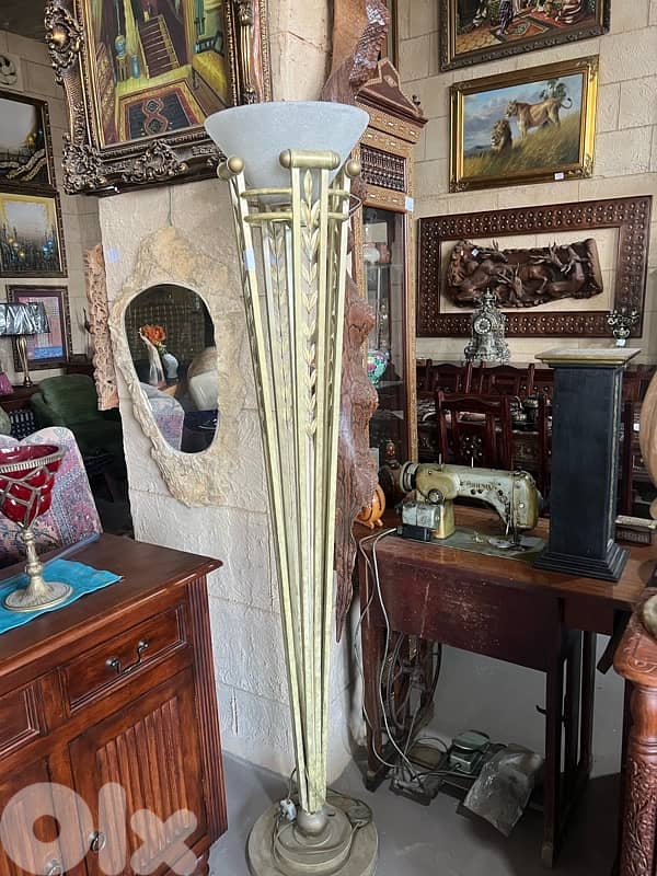 romaine style globe 2