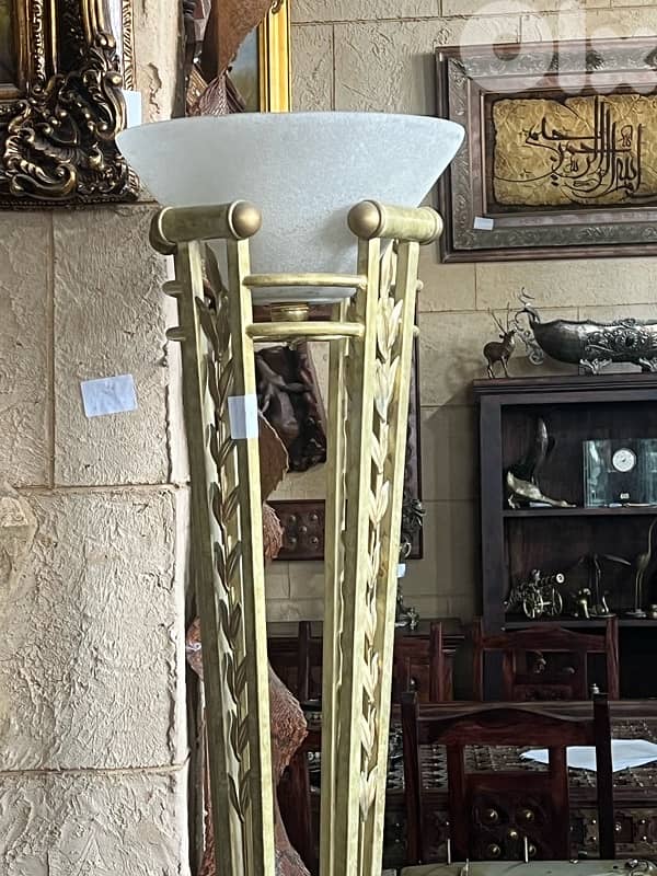 romaine style globe 6